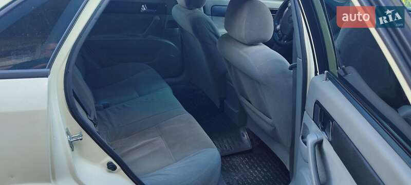 Седан Daewoo Gentra 2013 в Черновцах