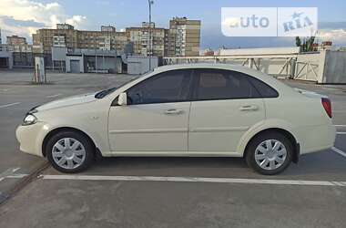 Седан Daewoo Gentra 2013 в Києві