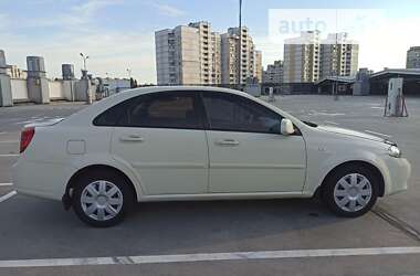 Седан Daewoo Gentra 2013 в Києві