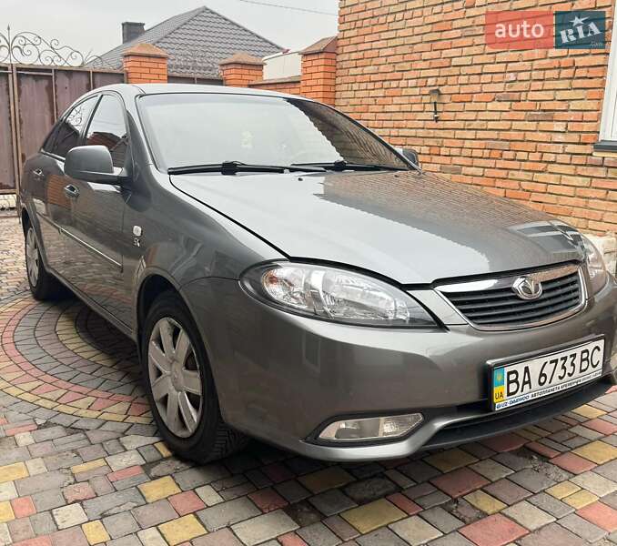 Седан Daewoo Gentra 2013 в Кропивницком