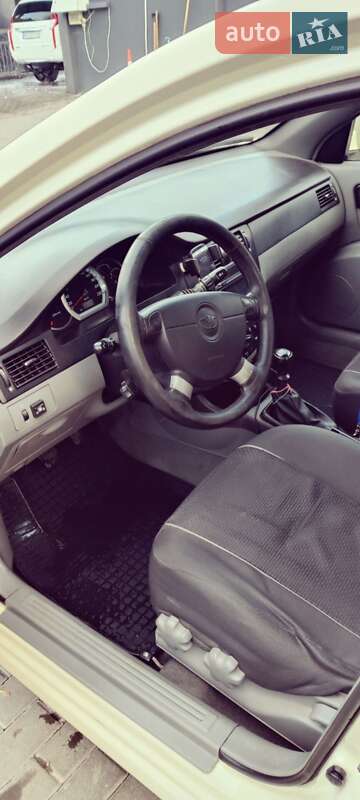 Седан Daewoo Gentra 2013 в Харькове