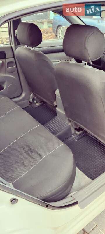 Седан Daewoo Gentra 2013 в Харькове