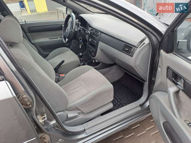 Седан Daewoo Gentra 2013 в Виннице