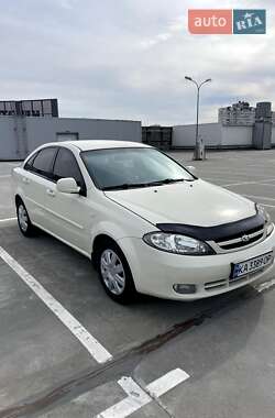 Седан Daewoo Gentra 2013 в Києві