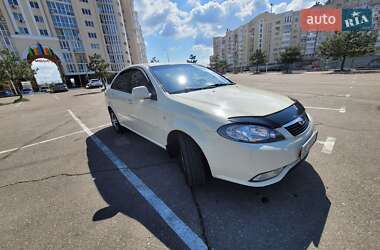Седан Daewoo Gentra 2014 в 