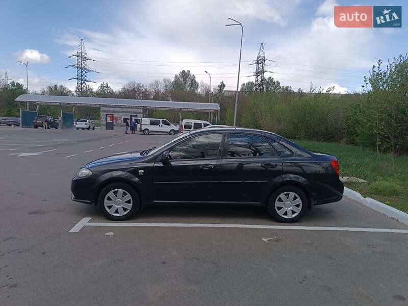 Седан Daewoo Gentra 2014 в 