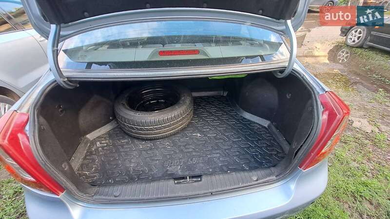 Седан Daewoo Gentra 2013 в Киеве