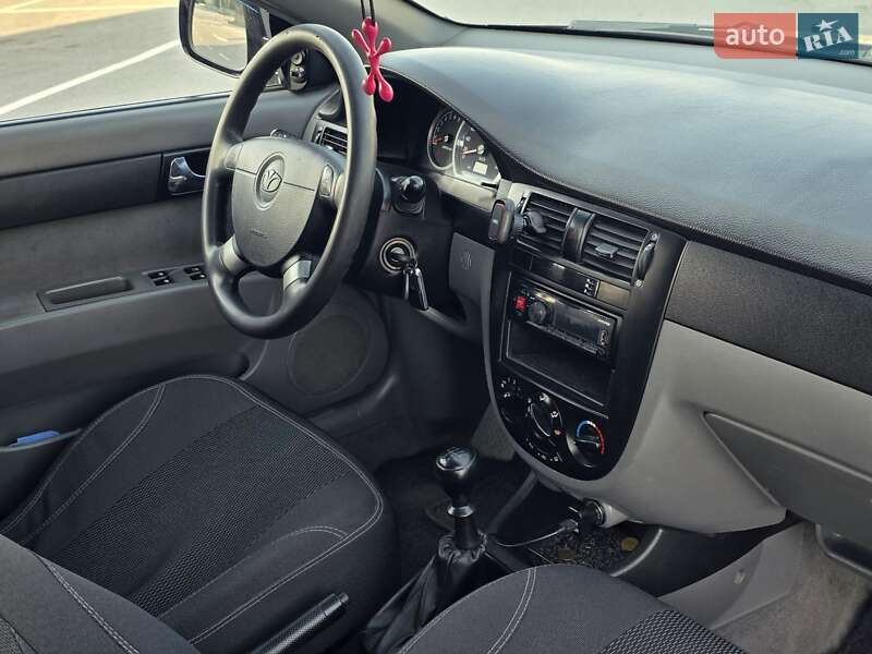 Седан Daewoo Gentra 2013 в Тернополе