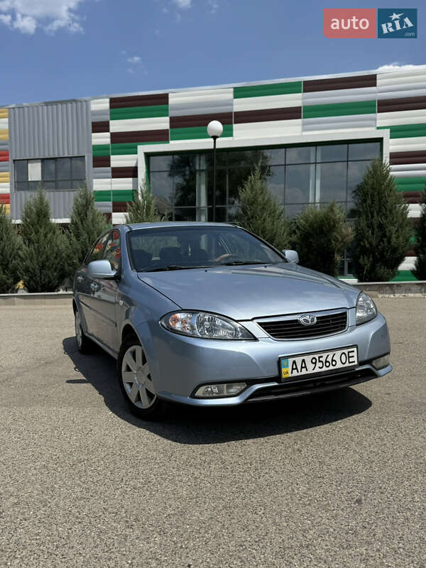 Седан Daewoo Gentra 2013 в 
