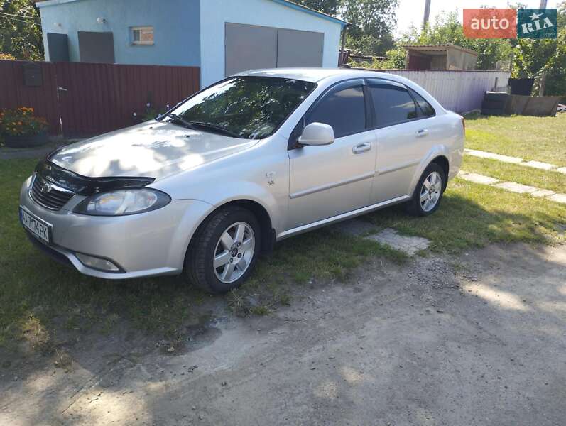 Седан Daewoo Gentra 2013 в Киеве