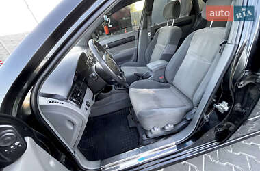 Седан Daewoo Gentra 2014 в 