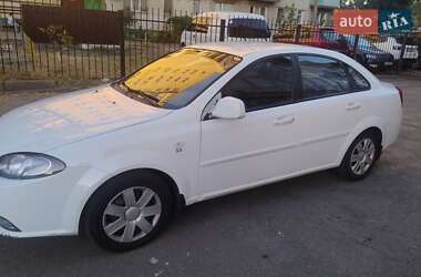 Седан Daewoo Gentra 2013 в Киеве