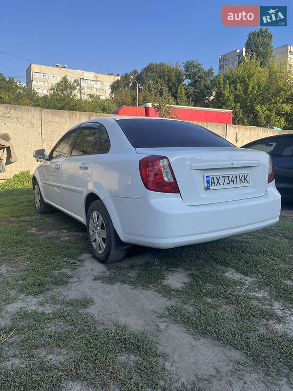 Седан Daewoo Gentra 2013 в Харькове