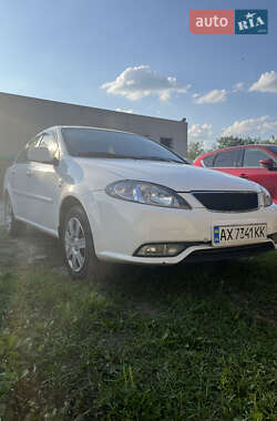 Седан Daewoo Gentra 2013 в Харькове