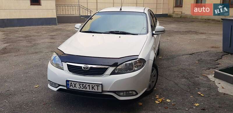 Седан Daewoo Gentra 2013 в Лозовій