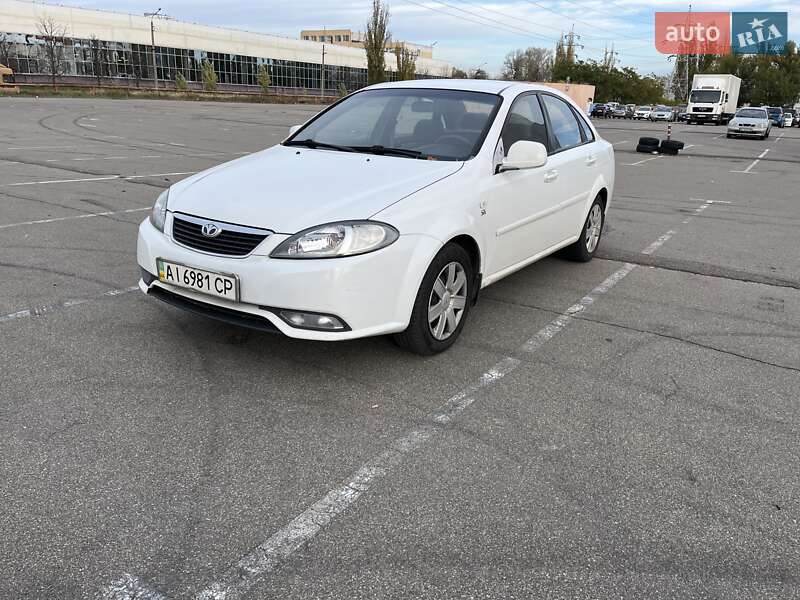 Седан Daewoo Gentra 2013 в Києві фото Седан Daewoo Gentra 2013 в Києві