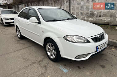 Седан Daewoo Gentra 2013 в Києві