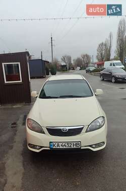 Седан Daewoo Gentra 2014 в Дніпрі