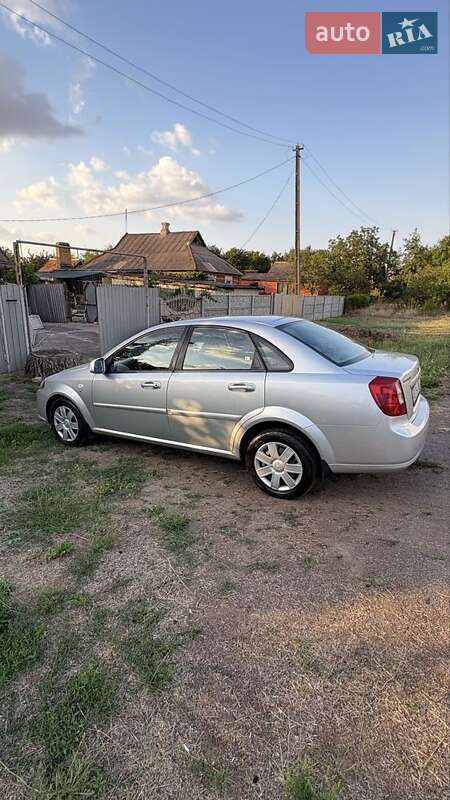 Седан Daewoo Gentra 2013 в Кривом Роге