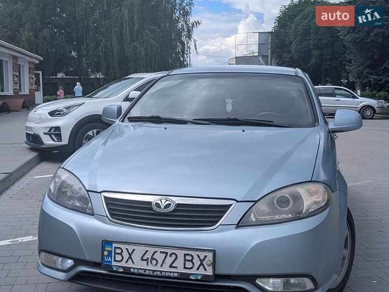Седан Daewoo Gentra 2014 в Староконстантинове