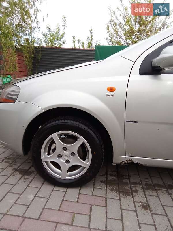 Хэтчбек Daewoo Kalos 2004 в Радивилове