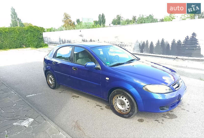 Хэтчбек Daewoo Lacetti 2004 в Киеве