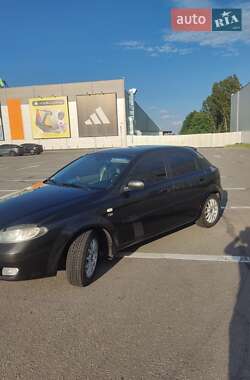 Хэтчбек Daewoo Lacetti 2004 в 