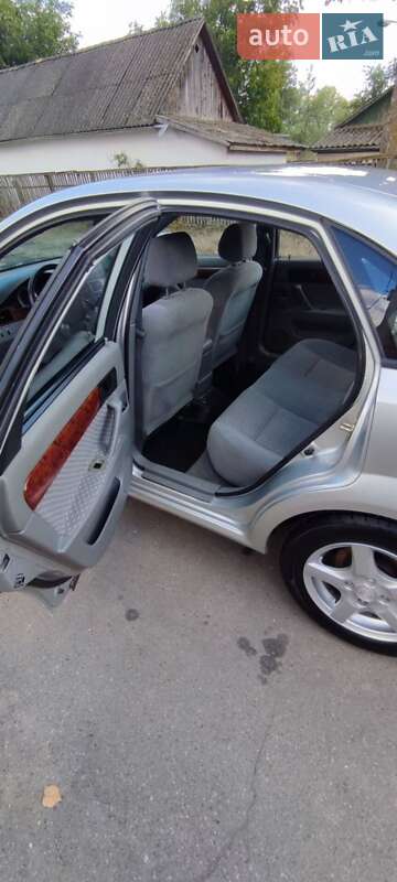 Седан Daewoo Lacetti 2003 в Гнивани