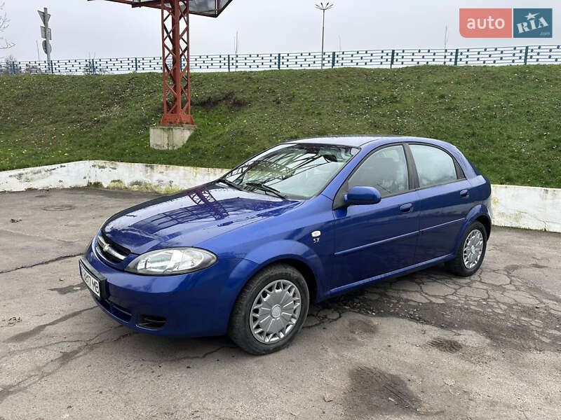 Хетчбек Daewoo Lacetti 2004 в Первомайську