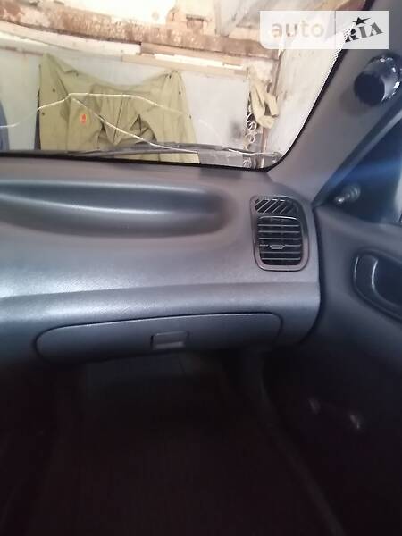 Седан Daewoo Lanos 2002 в Кривом Роге