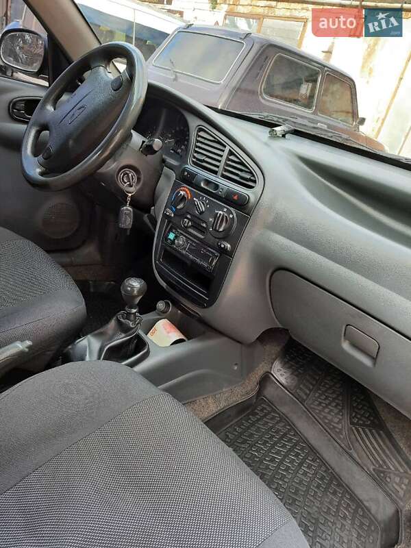 Седан Daewoo Lanos 2008 в Черновцах