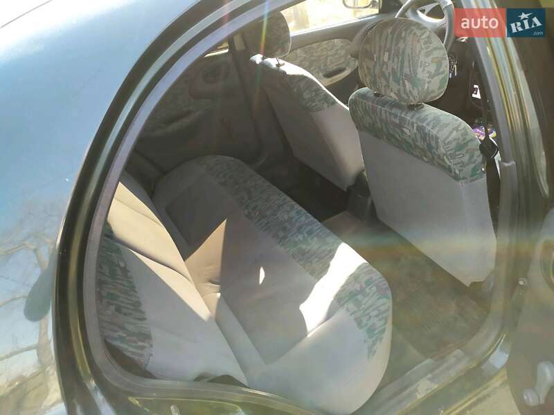 Седан Daewoo Lanos 1998 в Ивано-Франковске