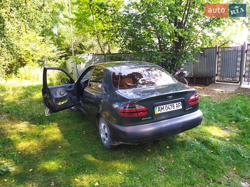 Седан Daewoo Lanos 1998 в Ивано-Франковске