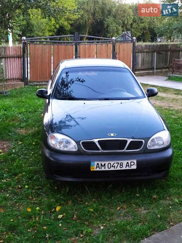 Седан Daewoo Lanos 1998 в Ивано-Франковске
