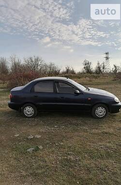 Седан Daewoo Lanos 2002 в Кривом Роге