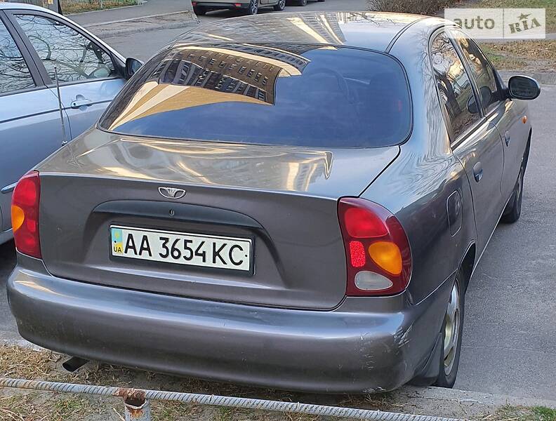 Седан Daewoo Lanos 2004 в Киеве