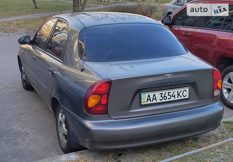 Седан Daewoo Lanos 2004 в Киеве