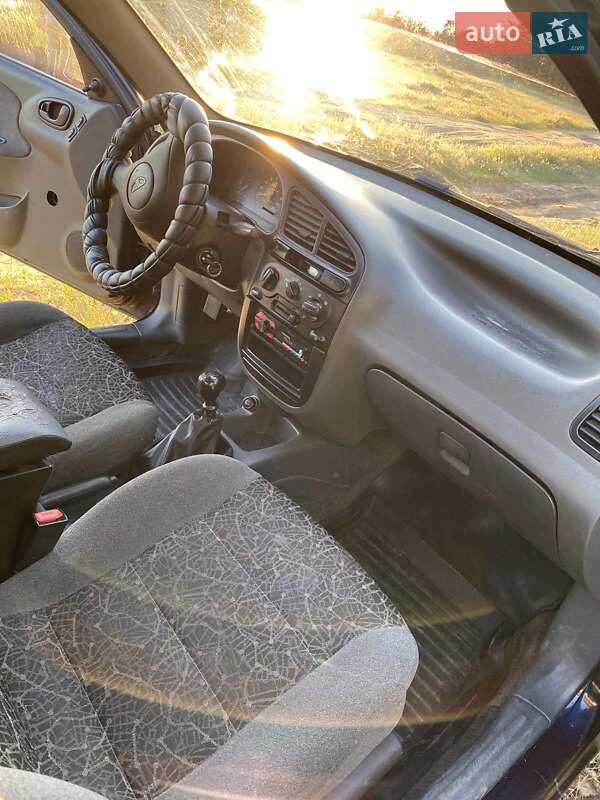 Седан Daewoo Lanos 2006 в Киеве