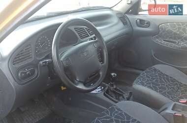 Седан Daewoo Lanos 2002 в Рівному