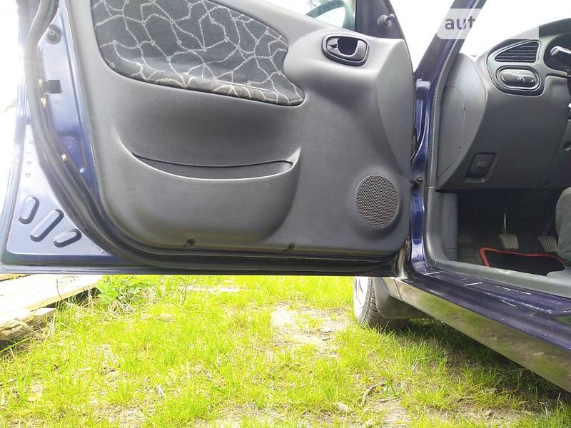 Седан Daewoo Lanos 2003 в Житомире