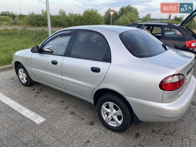 Седан Daewoo Lanos 2005 в Ужгороде