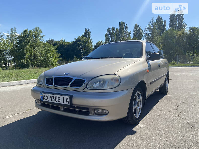 Седан Daewoo Lanos 2004 в Днепре