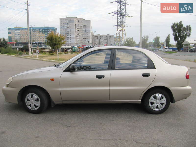 Седан Daewoo Lanos 2004 в Днепре
