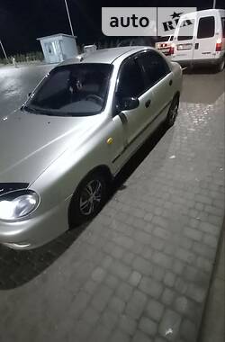 Седан Daewoo Lanos 1998 в Львове