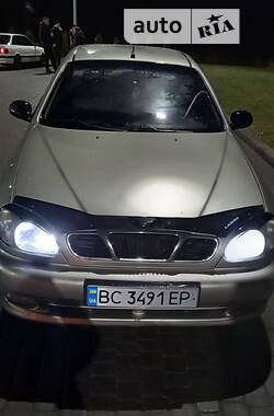 Седан Daewoo Lanos 1998 в Львове