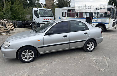 Седан Daewoo Lanos 2004 в Киеве