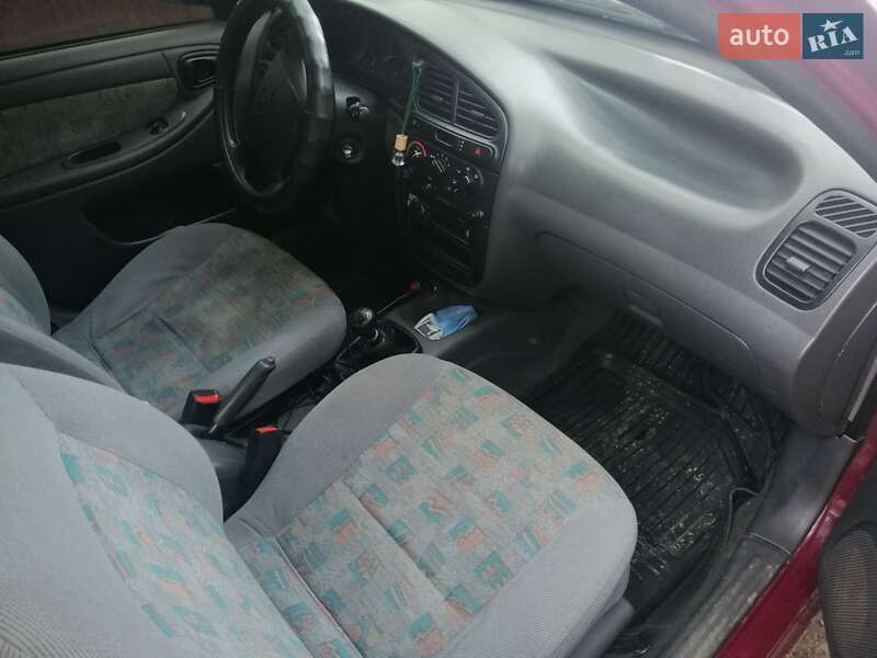 Седан Daewoo Lanos 2005 в Старокостянтинові