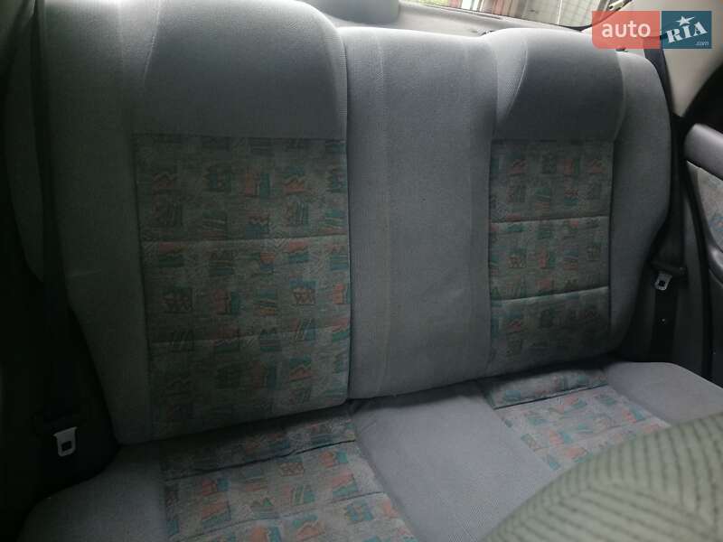 Седан Daewoo Lanos 2005 в Староконстантинове