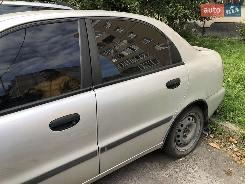 Седан Daewoo Lanos 2005 в Львове