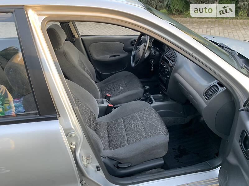 Седан Daewoo Lanos 2008 в Самборі